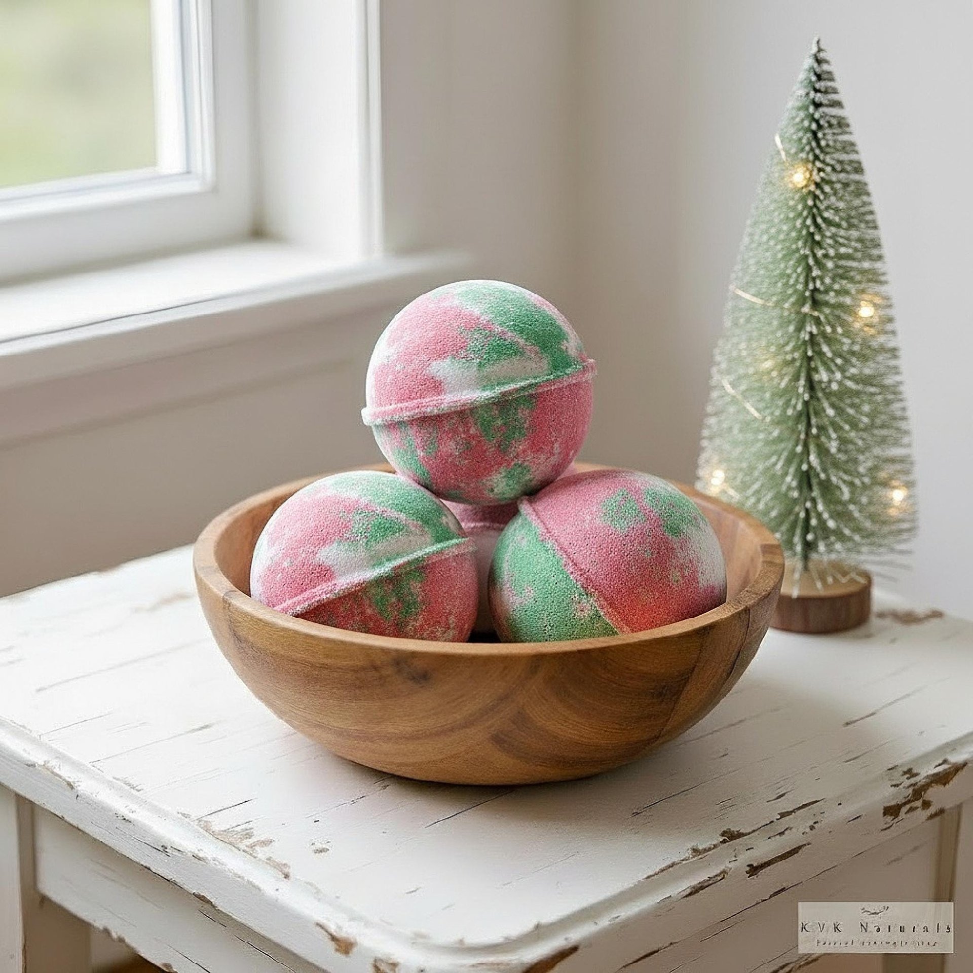 Mistletoe Bath Bomb - Organic, All Natural Fizzy Treat